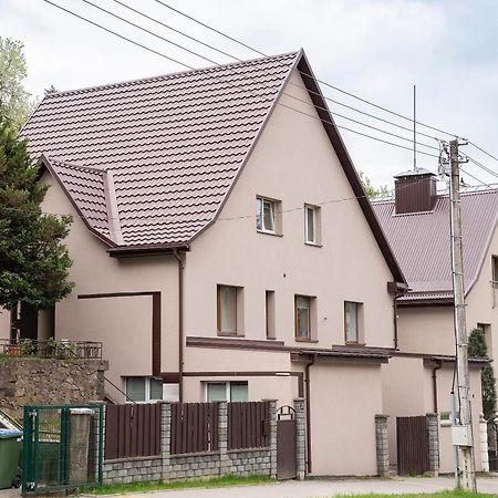 Apartment In Garage With Free Parking Kaunas Exterior photo